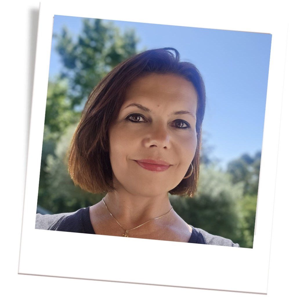 Introducing a life coach for midlife professionals and change-seekers who are tired of living on autopilot and want to start living the life on their own terms